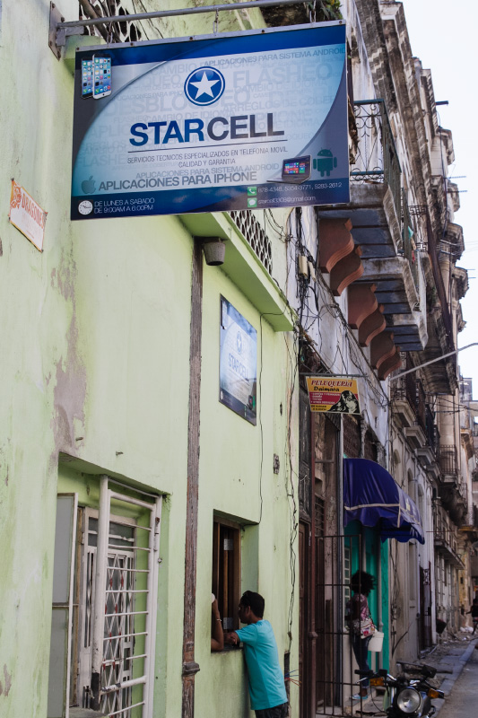Cell phone repair shop in Havana.