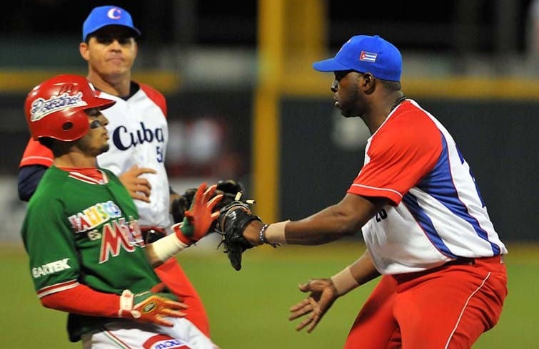 Cuban Major League Baseball player proud to play in the Classic - Prensa  Latina