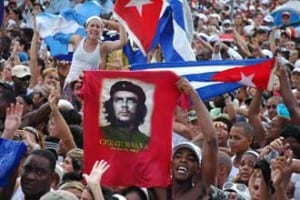 Young Cubans during a rally in remembrance of Che Guevara. Photo: Kaloian Santos Cabrera