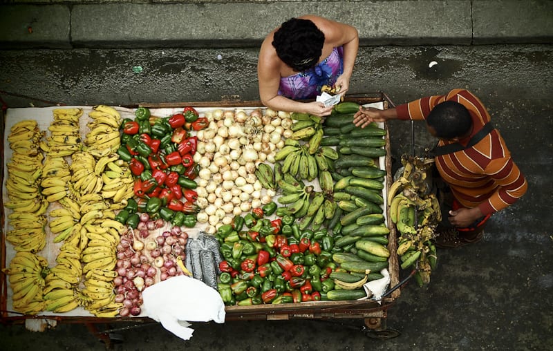 Should a plantain cost 3 CUP or 3 CUC? Photo: Ghyslaine Peigné