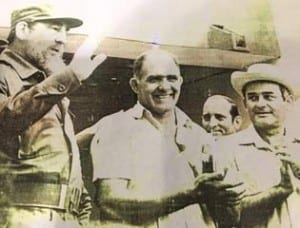 Reinaldo Peguero Pernas (center), flanked by Fidel Castro and Fidel Ramos, First Secretary of the Communist Party (Pinar del Rio), during a function at the end of the 1980s. 