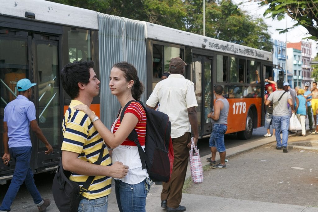 Amantes en la parada