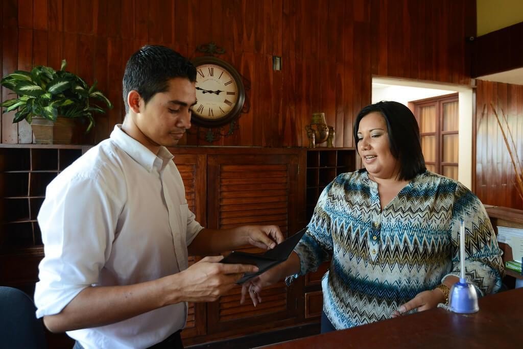 Learnarda Flores of the Hotel Mozonte uses AirBnB to have more direct contact with her clients. Photo: Carlos Herrera/Confidencial