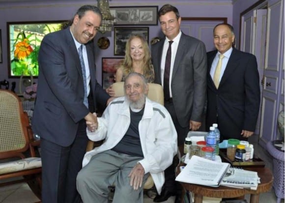 Fidel Castro with his wife, son and president of the National Olympic Committees (left).  Photo: Estudios Revolución