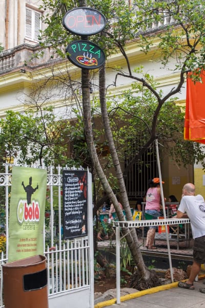 A private food establishment. Photo: Juan Suarez