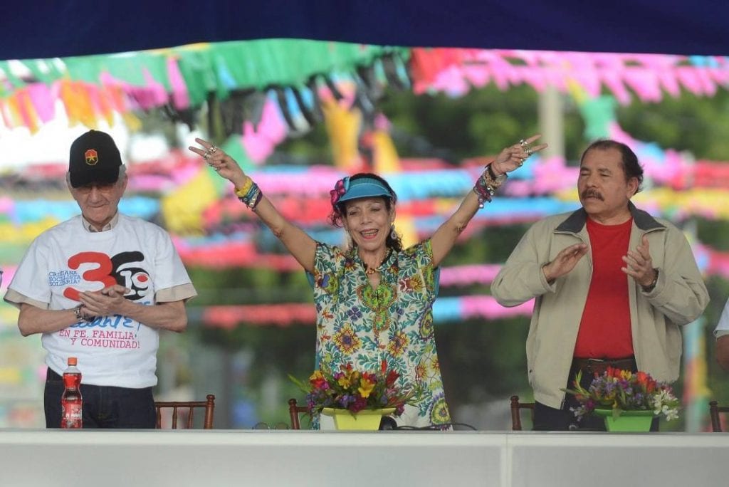 Rosario Murillo with Daniel Ortega in a political event in 2015. Photo: Carlos Herrera/confidencial