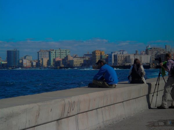 The Havana "malecon" seawall. Photo: Ernesto Gonzalez