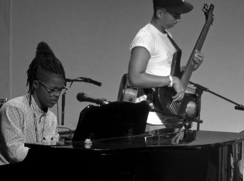 Carlos Javier Alcantara tocando el piano en JoJazz 2016.