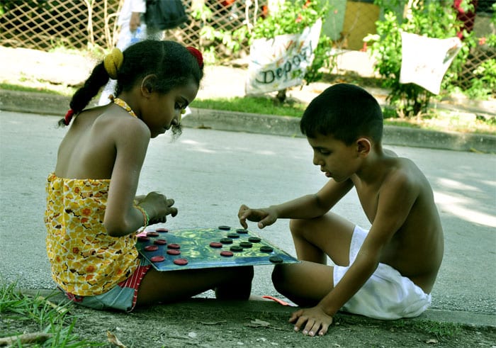 havana-times-summer-in-the-streets-in-guantanamo