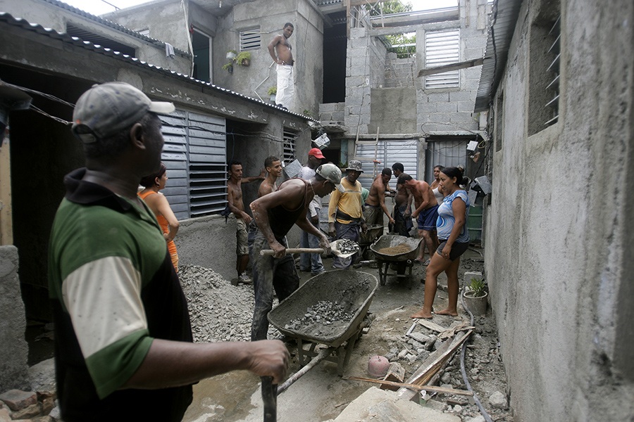Housing Construction in Cuba Advances at a Snail's Pace  