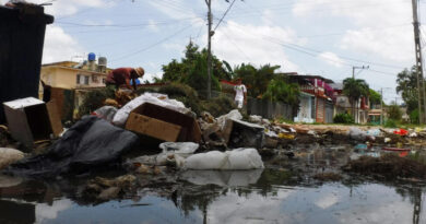 Garbage in the Streets Defaces Cuba’s Urban Landscape