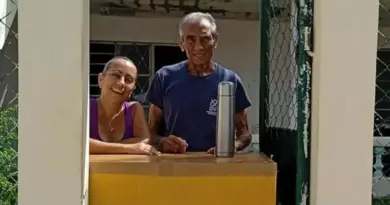 Cuban Scientist Sells Shots of Coffee to Survive Retirement