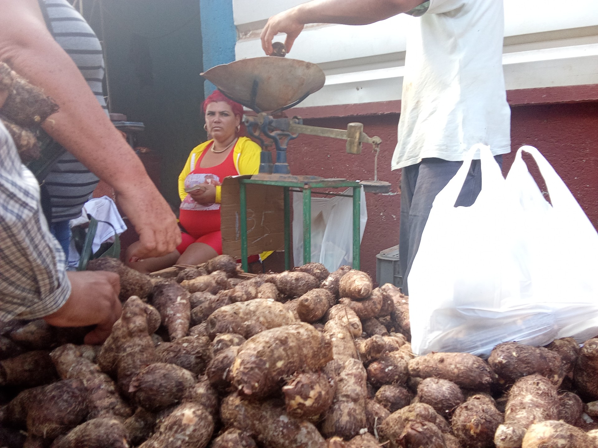 Salaries in Cuba: Working for Almost Nothing