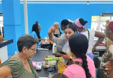Unusual Criticism in the Cuban Press Against Dollarization