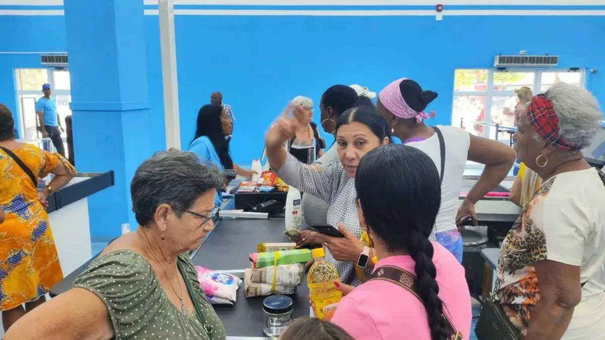 Unusual Criticism in the Cuban Press Against Dollarization