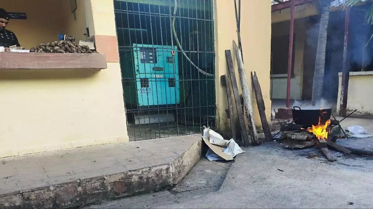 In Cuba’s Provinces People Live Without Electricity