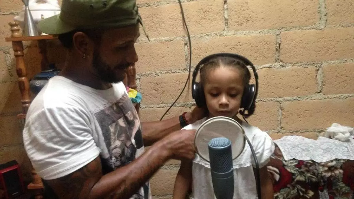 Cuba: Rapper Maykel Osorbo’s Daughter Denied Visit