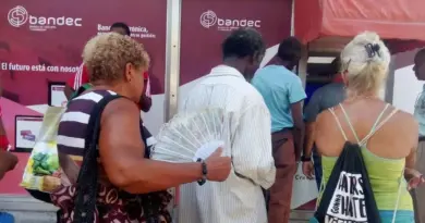 Cuba’s Pension Increase Lost in Inflation and Devaluation