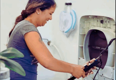 Rosangela: Ten Years Repairing Washing Machines in Havana