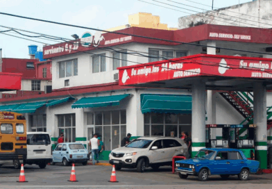 Gasoline in Dollars: The Gap Widens Between Cubans