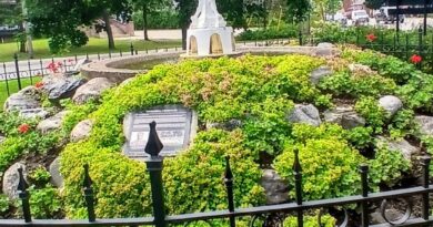 Memorial Fountain in Hunstville, Canada – Photo of the Day 