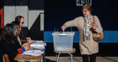 Chile: Runoff on December 14th and a New Electoral Map