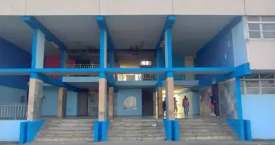 Life in 13-Story Buildings Without Elevators in Matanzas, Cuba