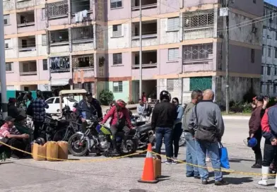 Cuba Suspends Surgeries in Hospitals, Closes Some Hotels