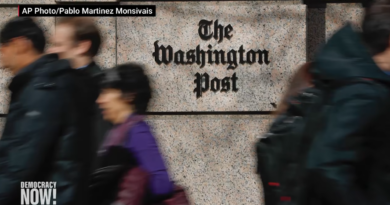 Ex-Staffers Slam Magnate Bezos for Gutting Washington Post