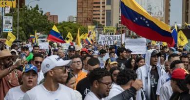 Venezuelan Students Demand Release of Political Prisoners